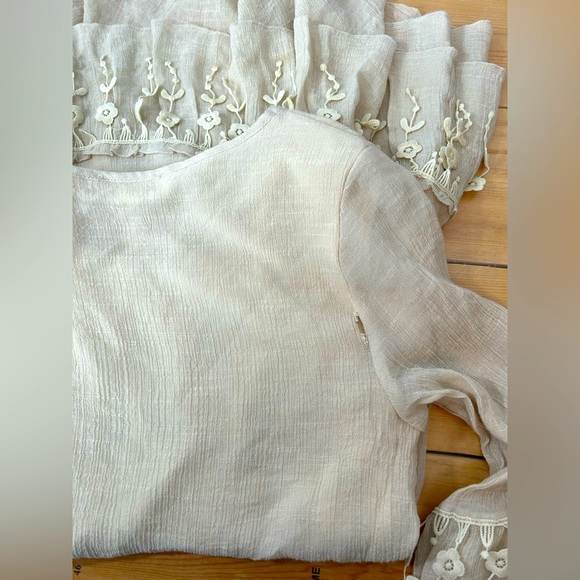 Elegant Cream Lace Trim Women's Dress Size Small - Picture 9 of 11